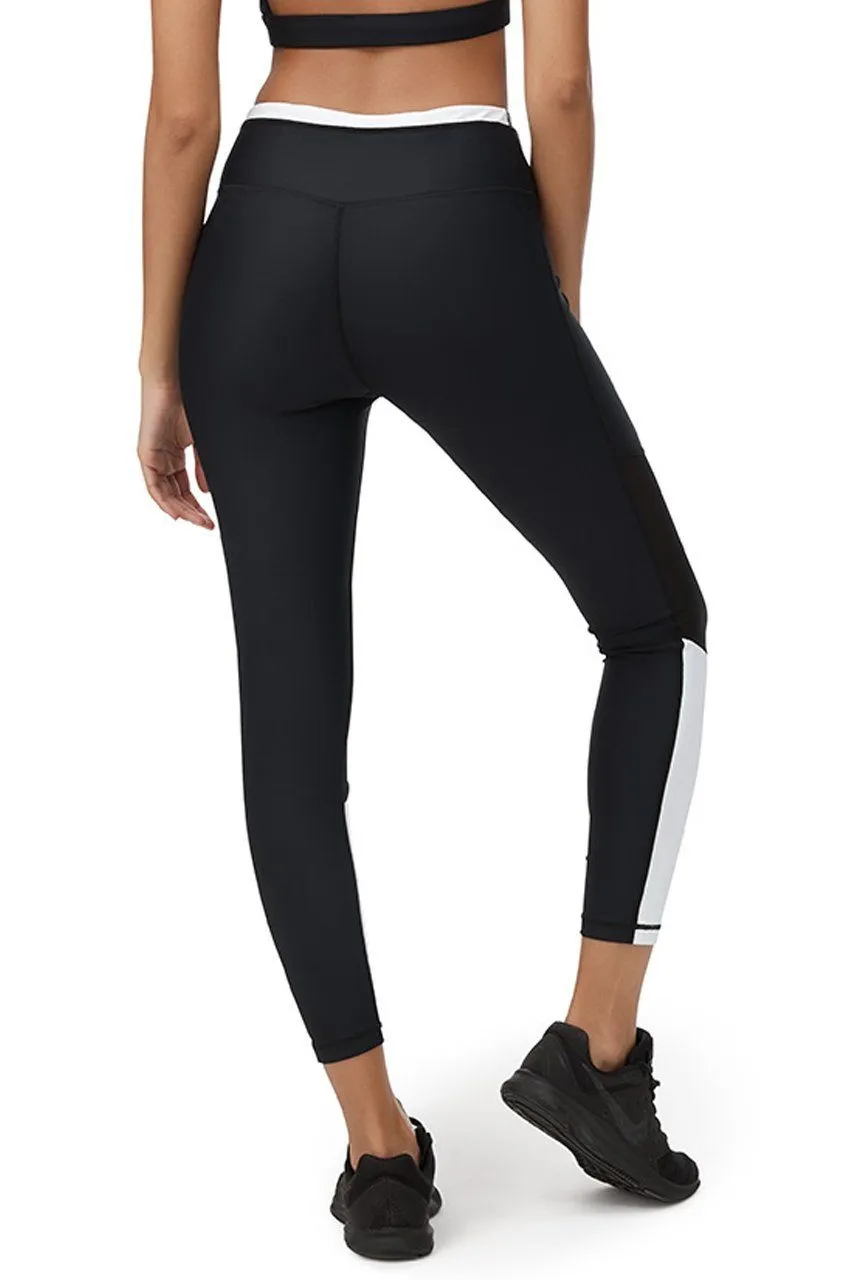 Allfenix Monochrome 7/8 Length Leggings in Black and White