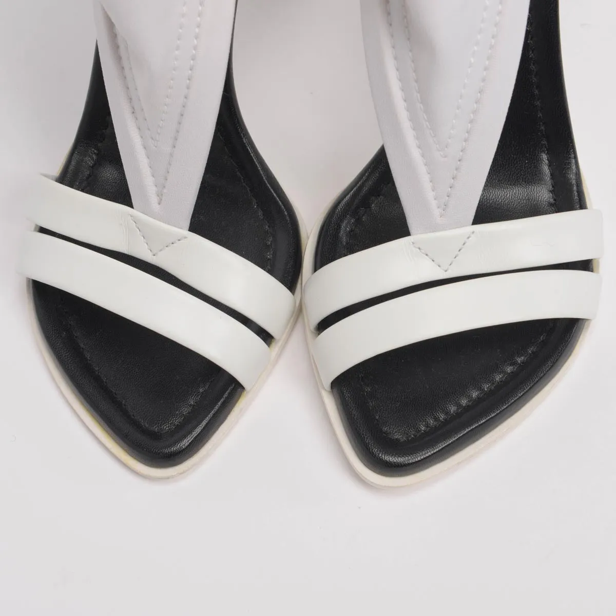 Louis Vuitton White Iconic Sandals 39