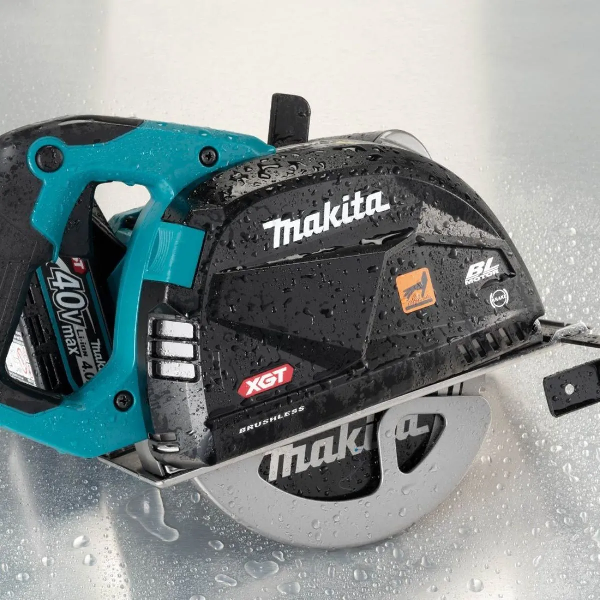 Makita CS002GZ01 40V Max XGT 185mm Brushless Metal Cutter Saw With Type 4 Case