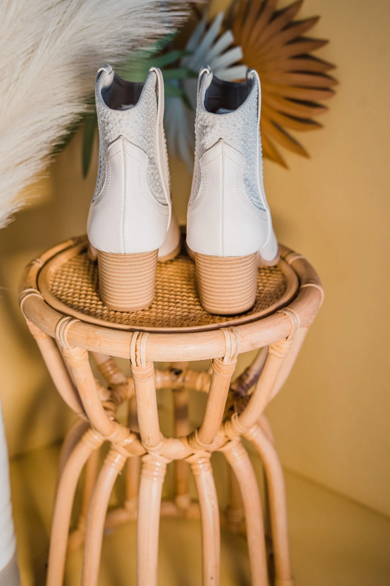 Vaca Pearl Bootie in Cream